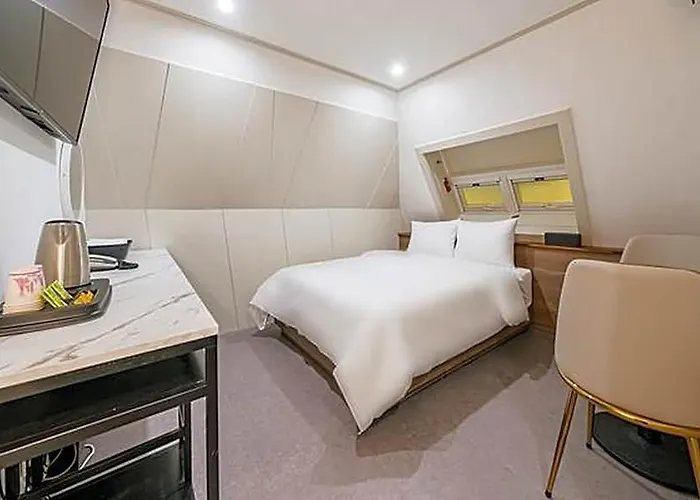 Dongdaemun History And Culture Park Station Stay-in