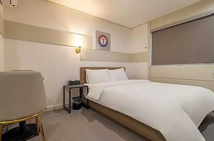 Dongdaemun History And Culture Park Station Stay-in Hotel Seúl